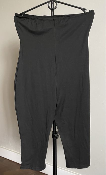 Kombinezon jednoczęściowy czarny z odkrytymi ramionami