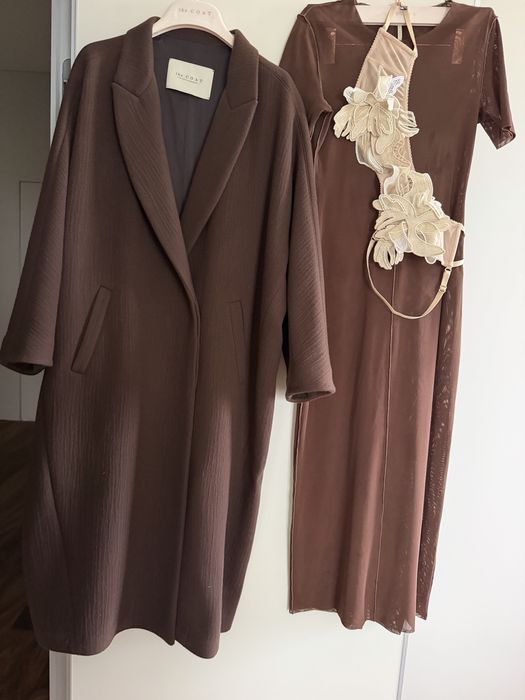 Пальто the Coat нове збіркою шоколад