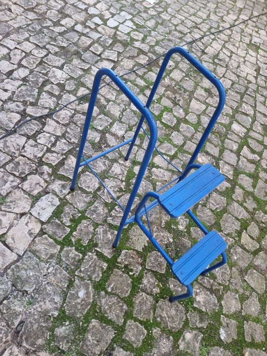 Vendo escadote 3 degraus vintage