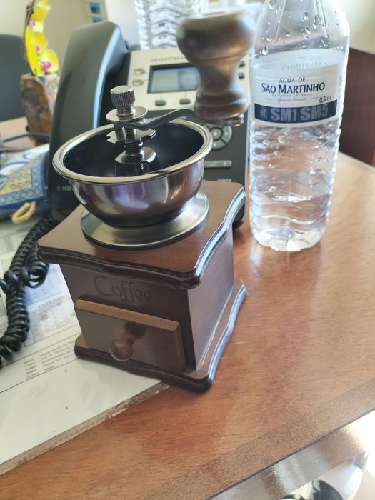 Máquina de moer café, miniatura