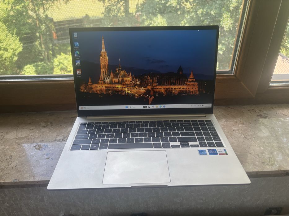 Samsung Galaxy Book 3  i7-1355u Ram 16Gb M2 256Gb 15.6” FHD IPS NP750XFG