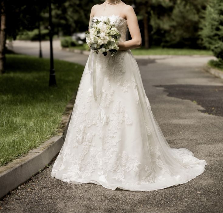 Продам весільну сукню