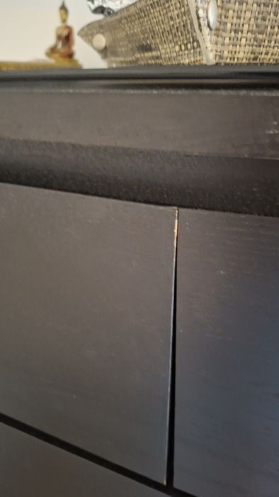 Cómoda IKEA em preto