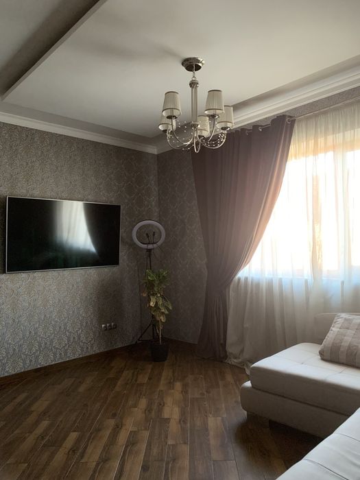 Продаётся 2х эт.дом по пр.Незалежности
