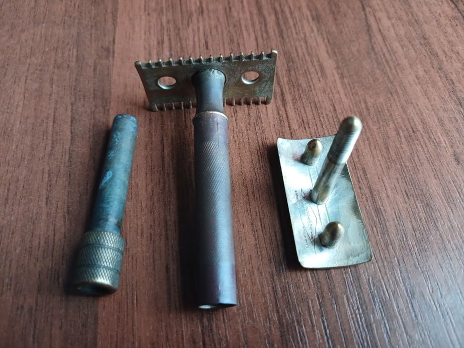 Бритвеный  станок  GILLETTE