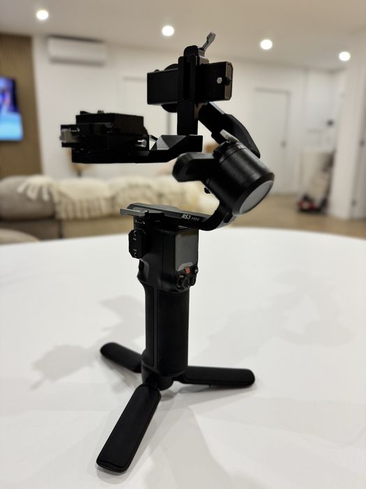 DJI RS 3 Mini – Como Novo (usado 2x apenas)