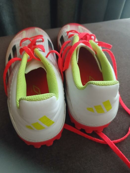 Turfy piłkarskie Adidas F50 Turf  rozmiar 41,5