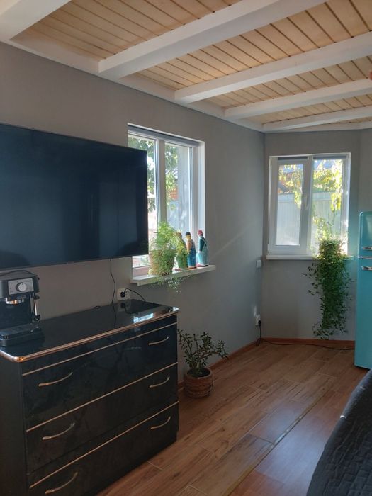 Продам просторий будинок у районі Новомиколаївка (біля Фанклубу)