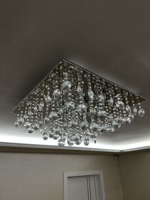 Продам  люстру кришталеву