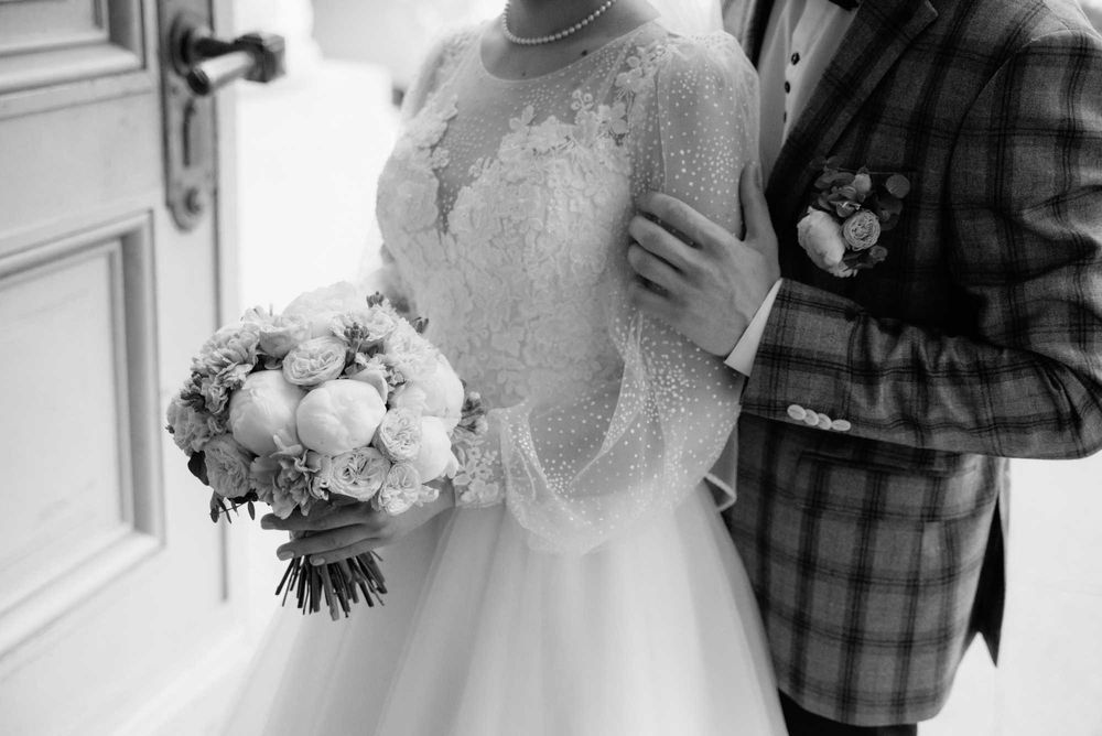 Продам весільну сукню