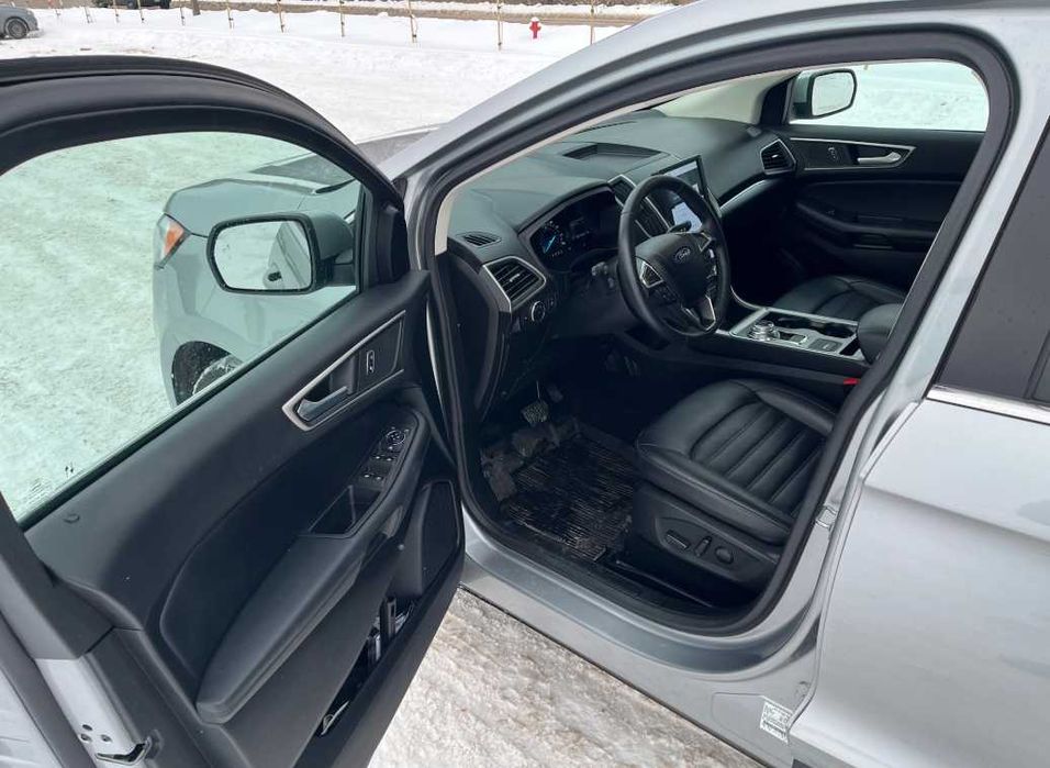 Ford Edge 2022 року