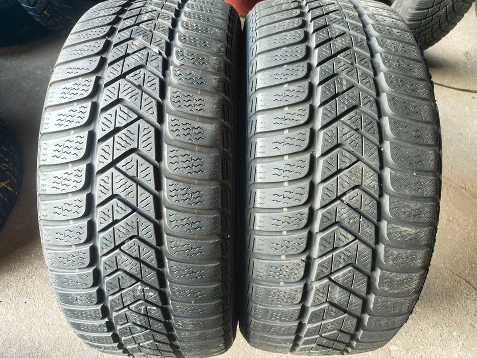Opony zimowe uzywane 225 40 R18 Pirelli 2018 rok 2 sztuki z34