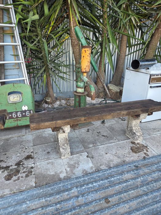 Bancos de exterior antigos