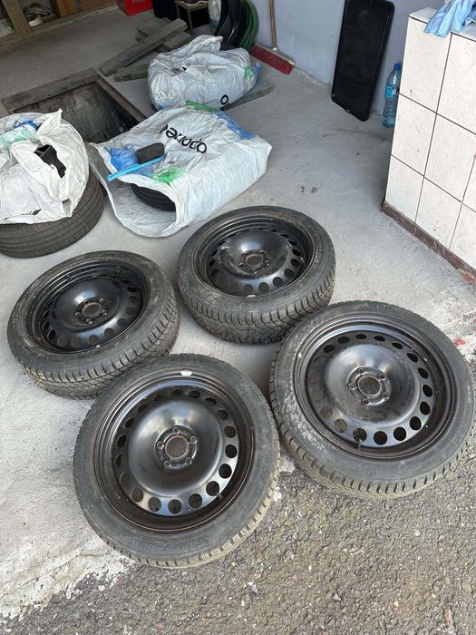 Felgi stalowe z oponami zimowymi Ford Focus mk2 5x108 205/50R17