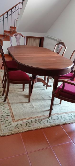 Mesa de sala de jantar - Pé de galo