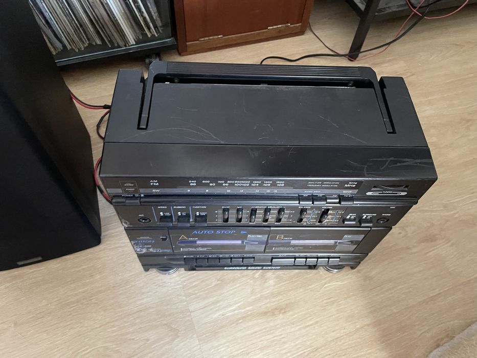 Aparelhagem pequena intron radio e cassete