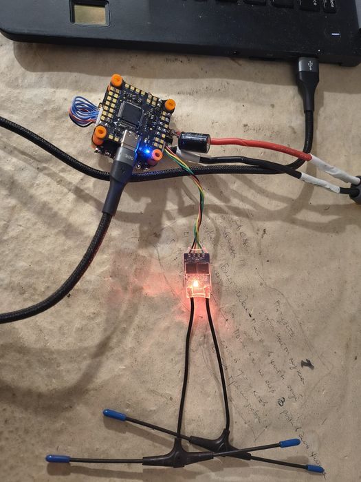 Стек HAKRC f405 V2 + ESC vtx solo max 2.5w elrs rx diversity 915