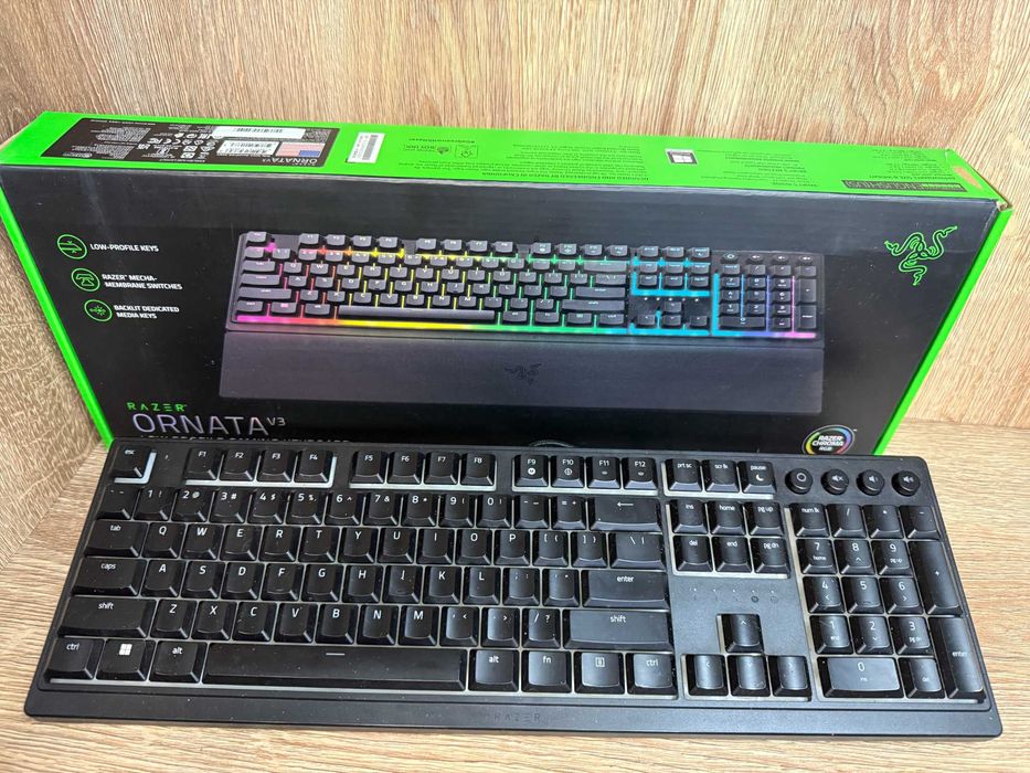 Klawiatura Razer ORNATA V3 Pudełko