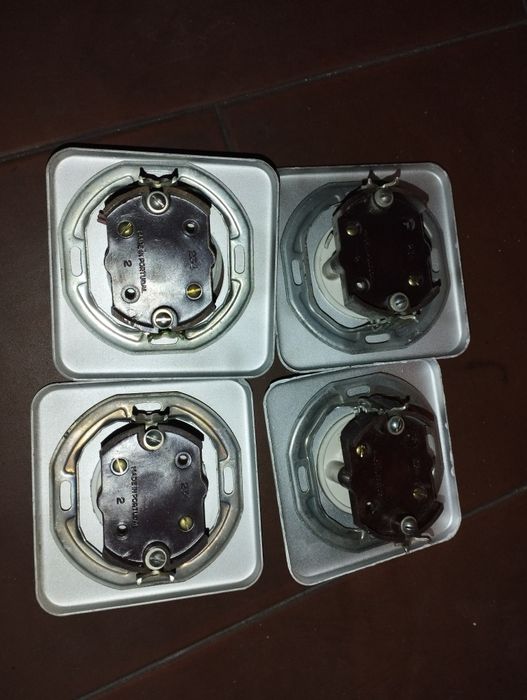 Painel intercomunicador/ campainha prédio