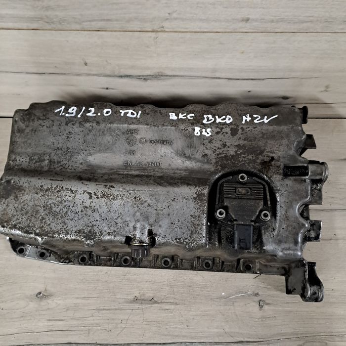 Oryginalna miska olejowa 1.9 2.0 tdi Golf 5,Touran,Octavia 2