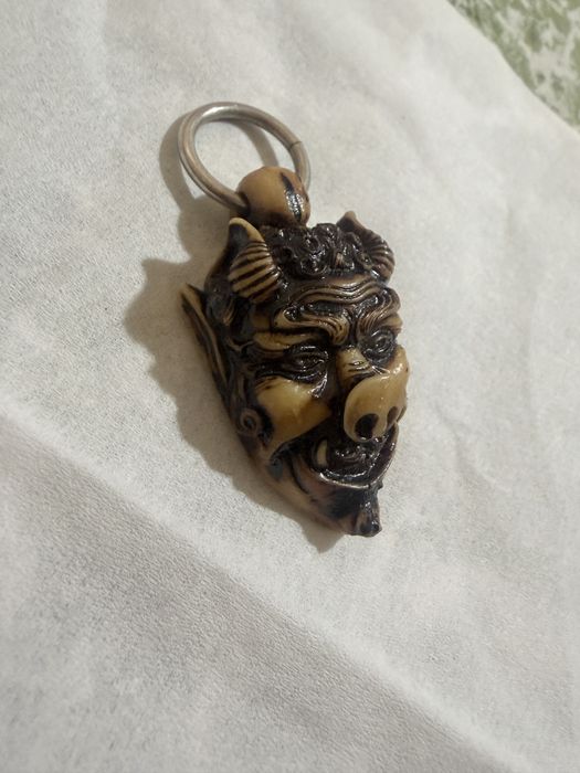 Резная подвеска-амулет Демон Они, натуральная кость ручная работа