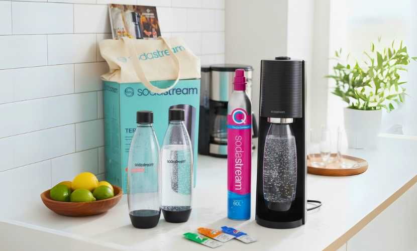 SodaStream Czarny Saturator do Gazowanie Wody GRATIS nabój i 4 próbki