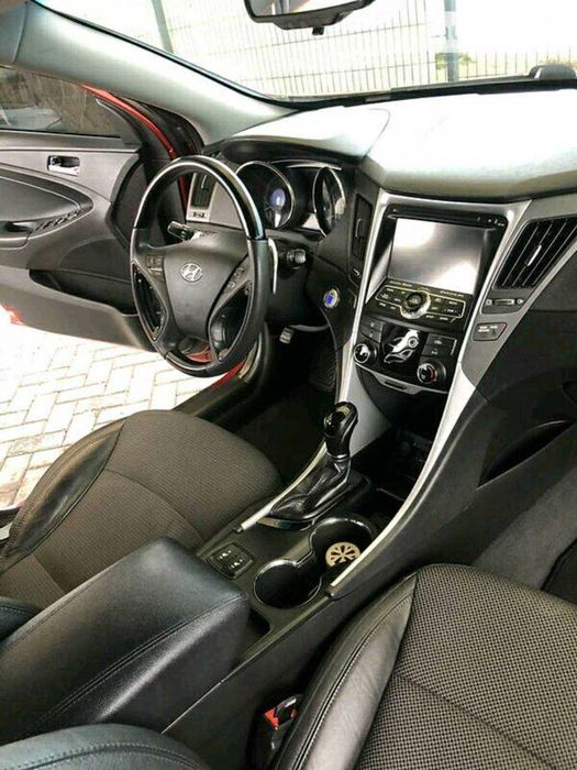Hyundai Sonata 2012
