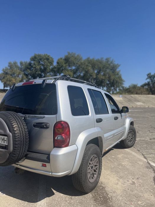 Продаж Jeep Liberty 6000$ для ЗСУ знижка