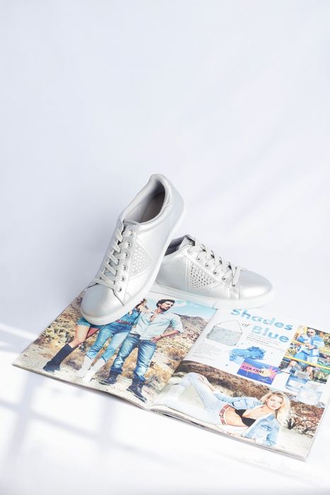 GUESS оригинал. Новые кеды кроссовки сникерсы серебро 40.5 40 41 9.5