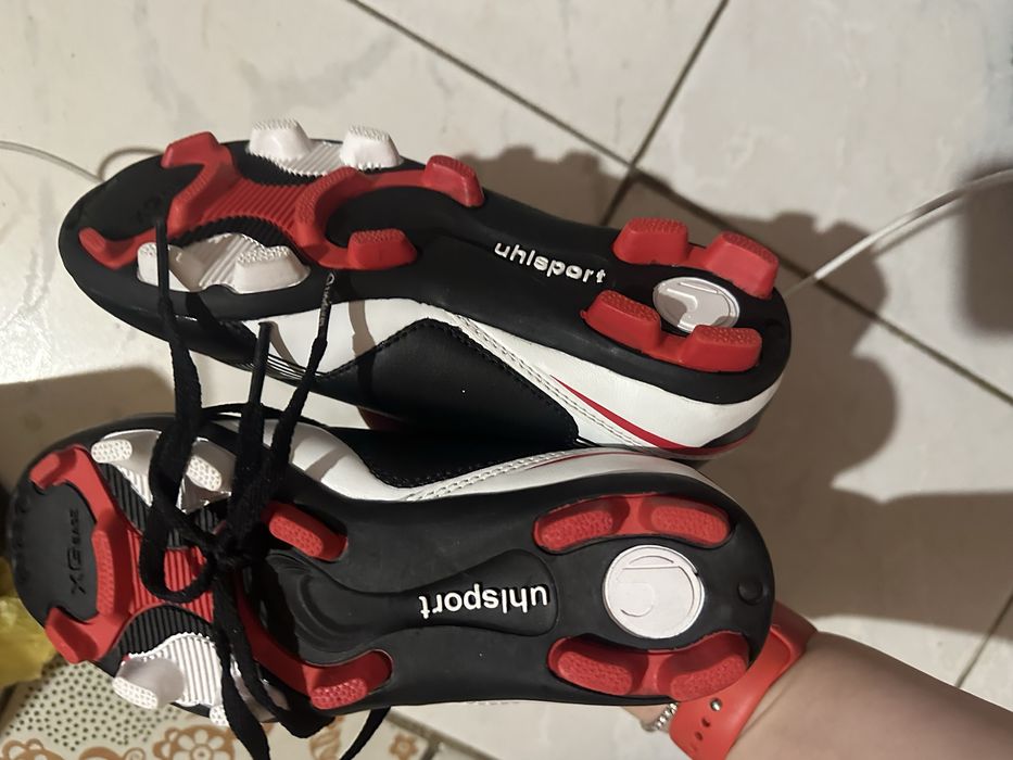 Бутси сороконожки адідас