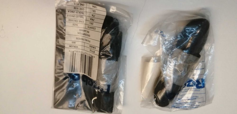 Lote 77 Cordões Reebok