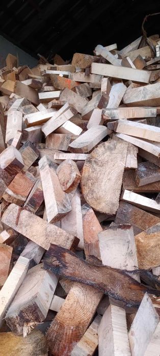 opał, suche drewno sosnowe