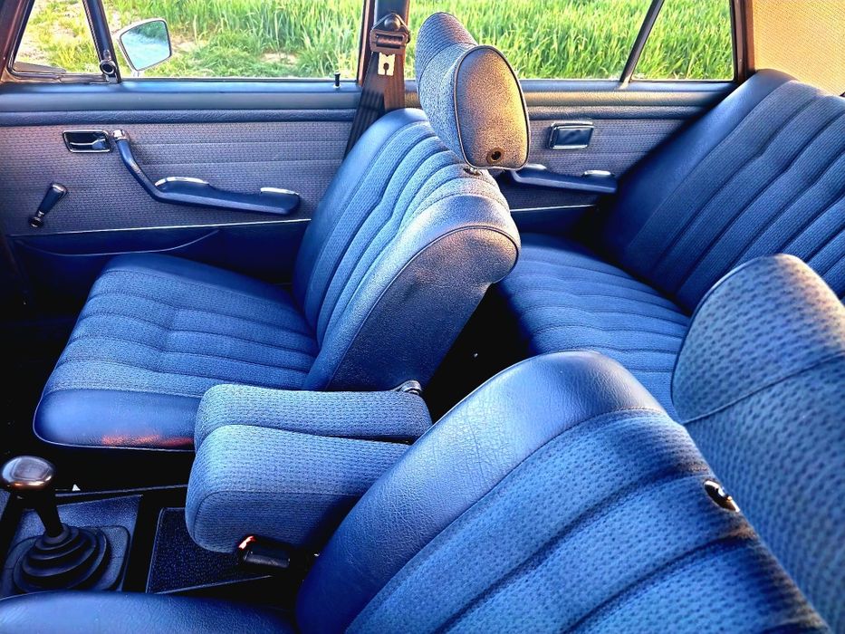 Auto do ślubu, biały Mercedes w108, 1972r