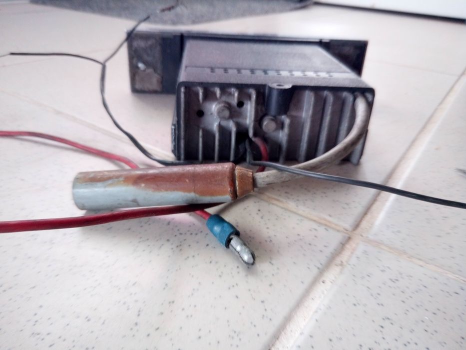 Rádio automóvel antigo AM
