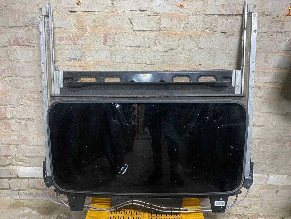 Люк на кришу скло Nissan Navara D40 Pathfinder R51