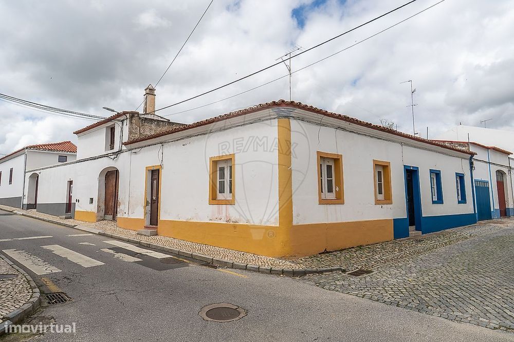 Moradia T4 para venda