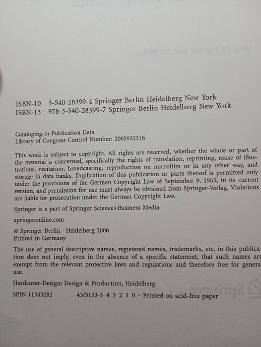 Retailing In The 21th Century. Manfred Krafft