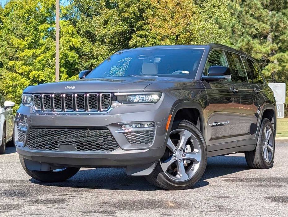 Jeep Grand Cherokee      2024