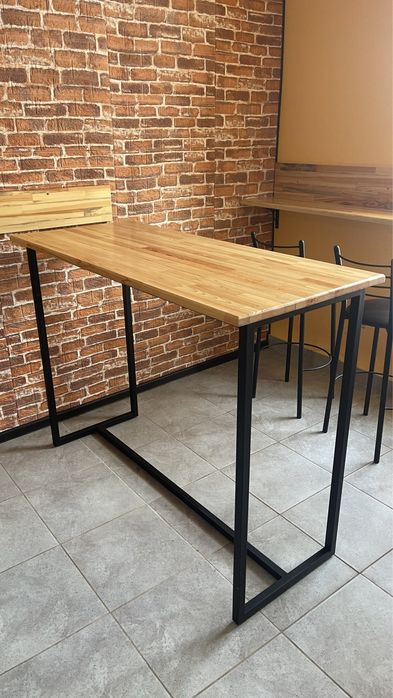 Стіл барний