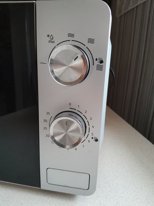 Мікрохвильовка в робочому стані
