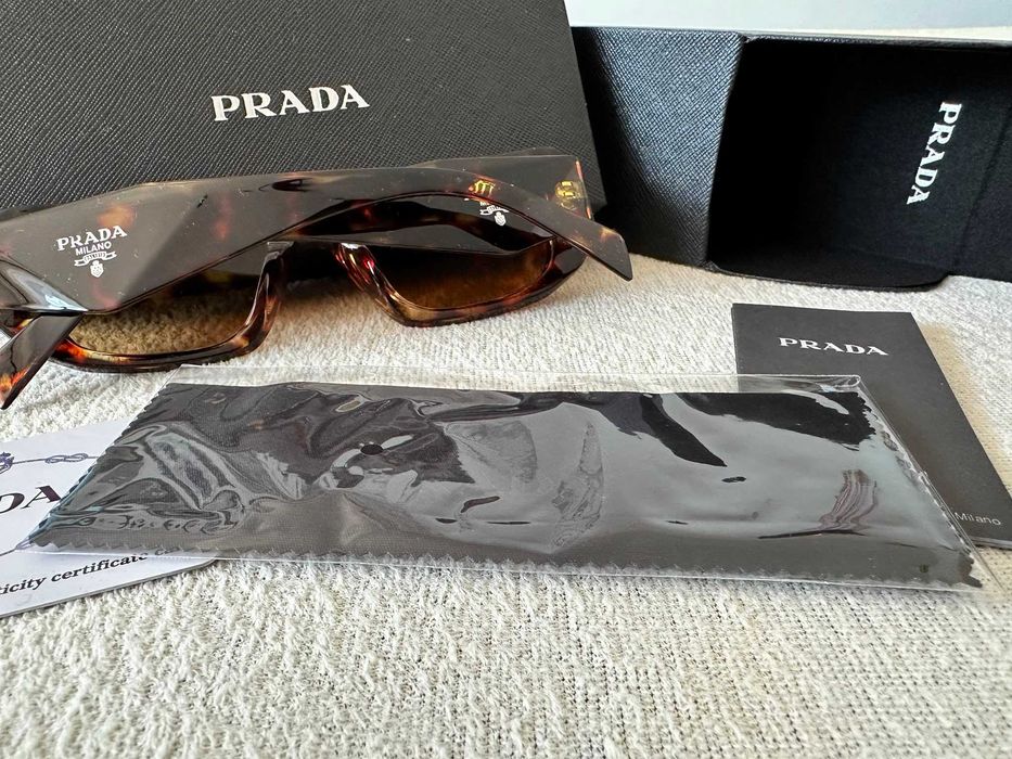Okulary przeciwsłoneczne Prada