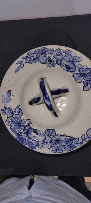 Terrina /Taça com Tampa em Cerâmica de Aveiro Pintada à Mão (CERICOOP)