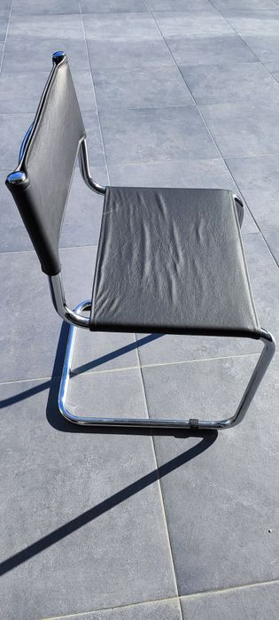 4 Cadeiras AREA Novas em PELE