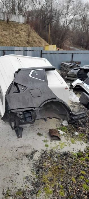 Nissan X-Trail T32 NISSAN Rogue крило заднє праве ліве четверть стойка