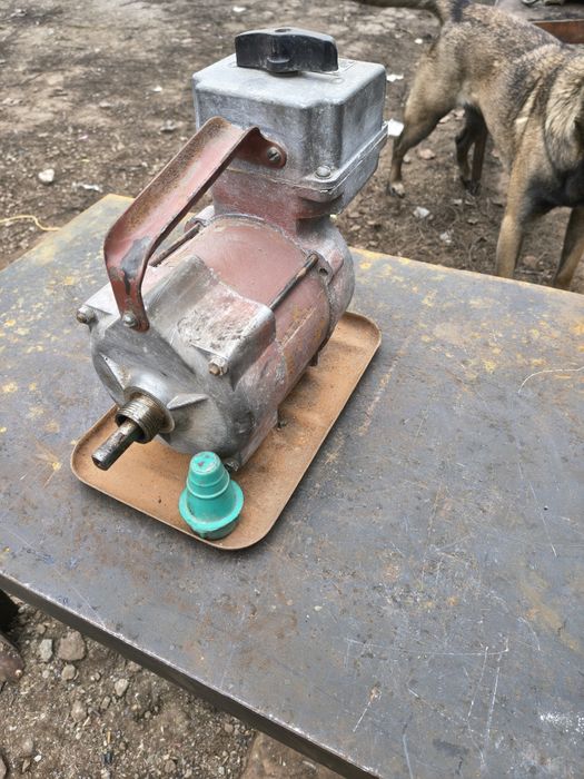 Электродвигатель  вибратор  двигатель на вибратор