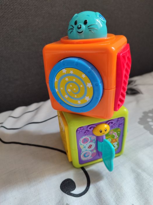 Розвиваючі інтерактивні кубики