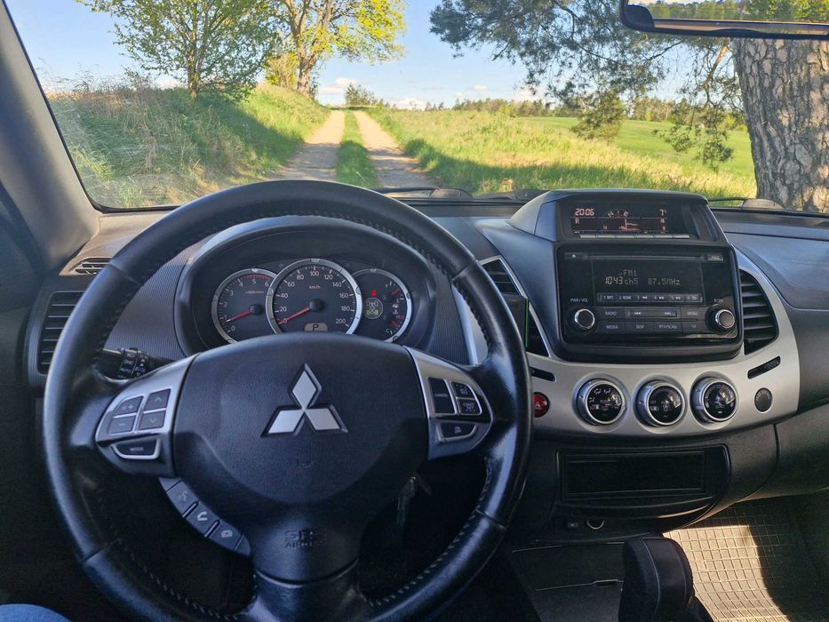 MITSUBISHI L200 rok 2014