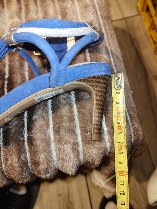 Clarks NIWE sandałki 38