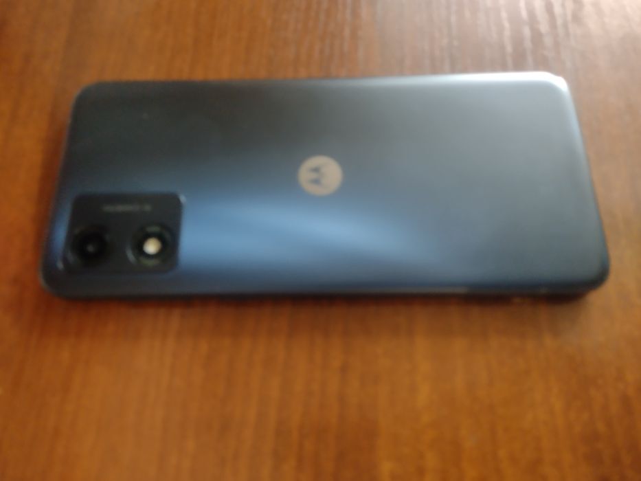 Moto E13, 2/64,  android 13.  Akkum5000mah