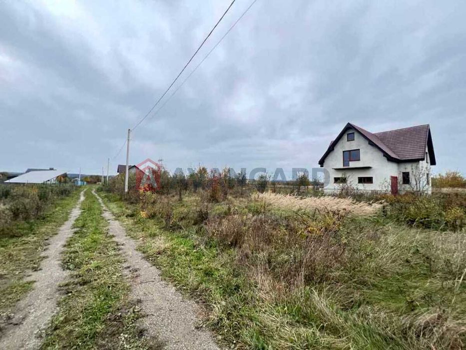 Продаж ділянки в с. Скобичівка